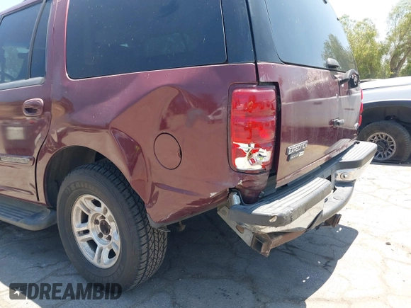 1999 Ford Expedition XLT z VIN 1FMRU1762XLA88470, wystawiony jako IAAI lot #42384804 z przebiegiem Nie podano mil oraz . Historia ofert i sprzedaży dostępna na DreamBid. Obrazek 6.