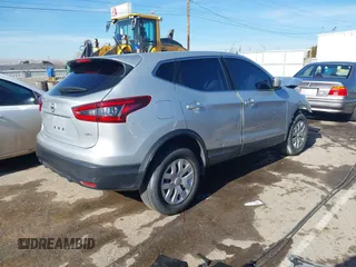 2020 Nissan Rogue Sport SL with VIN JN1BJ1CWXLW361803, listed as a IAAI auction lot 41141947 with 57,801 mi miles. Bid and sale history available at carsss.com. Image 4.