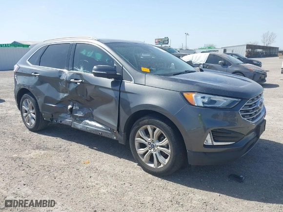 2019 Ford Edge Titanium with VIN 2FMPK3K9XKBC06140, listed as a IAAI auction lot 41817699 with 44,615 mi miles. Bid and sale history available at carsss.com. Image 1.