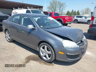 2009 Volkswagen Jetta Sedan SE with VIN 3VWRM71K39M028354, listed as a IAAI auction lot 42025287 with 140,351 mi miles. Bid and sale history available at carsss.com. Image 1.