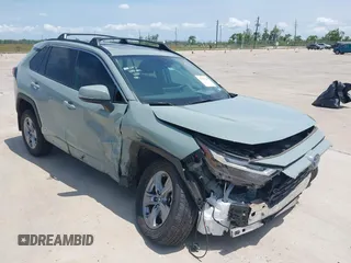 2023 Toyota RAV4 Hybrid XLE с VIN 4T3RWRFV5PU103384, выставлен на аукционе IAAI как лот 42223204 с пробегом 24 219 миль миль и . История ставок и продаж доступна на DreamBid. Изображение 1.