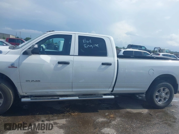 2020 Ram 2500 Tradesman z VIN 3C6UR4HL4LG266478, wystawiony jako IAAI lot #42508474 z przebiegiem 125 048 mil mil oraz . Historia ofert i sprzedaży dostępna na DreamBid. Obrazek 14.