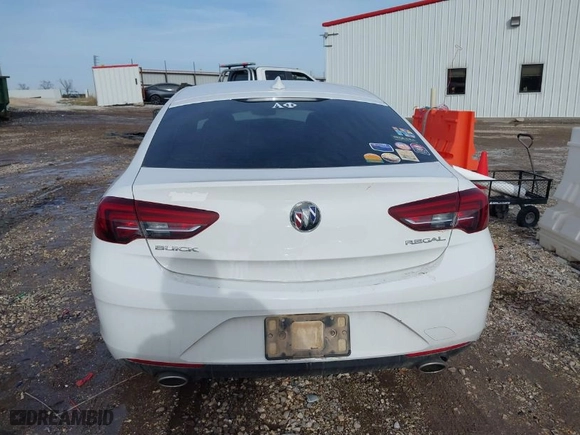 2018 Buick Regal Sportback Essence with VIN W04GP6SX8J1091113, listed as a IAAI auction lot 41576826 with NaN miles. Bid and sale history available at carsss.com. Image 16.
