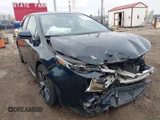 2019 Toyota Corolla Hatchback SE with VIN JTNK4RBEXK3060018, listed as a IAAI auction lot 41500627 with 96,997 mi miles. Bid and sale history available at carsss.com. Image 1.