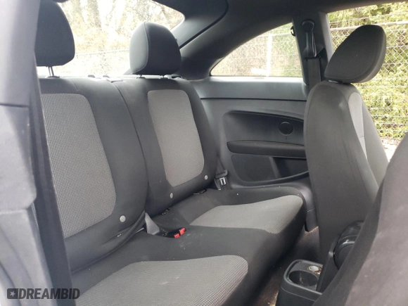 2019 Volkswagen Beetle S with VIN 3VWFD7AT7KM705617, listed as a Copart auction lot 84295424 with 121,200 mi miles and Clean Title. Bid and sale history available at carsss.com. Image 10.