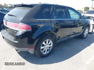 2007 Lincoln MKX with VIN 2LMDU68C67BJ35046, listed as a IAAI auction lot 41964584 with 187,961 mi miles. Bid and sale history available at carsss.com. Image 4.