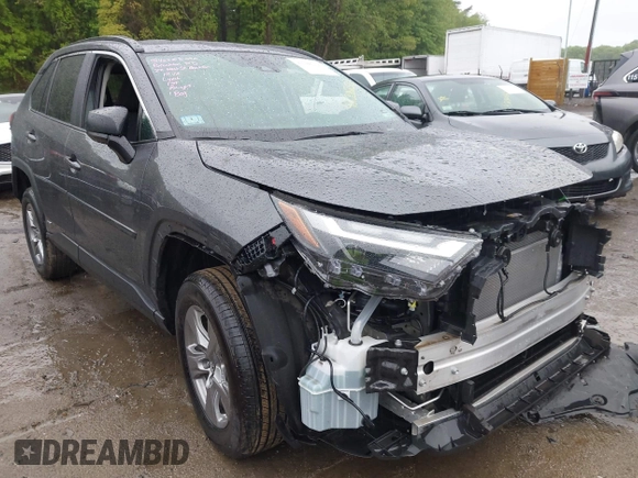 2024 Toyota RAV4 Hybrid LE с VIN 2T3LWRFV0RW201327, выставлен на аукционе IAAI как лот 42308254 с пробегом 8 425 миль миль и . История ставок и продаж доступна на DreamBid. Изображение 1.