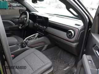 2024 Chevrolet Colorado 4WD Z71 with VIN 1GCPTDEK5R1196760, listed as a IAAI auction lot 41805734 with 5,252 mi miles. Bid and sale history available at carsss.com. Image 5.
