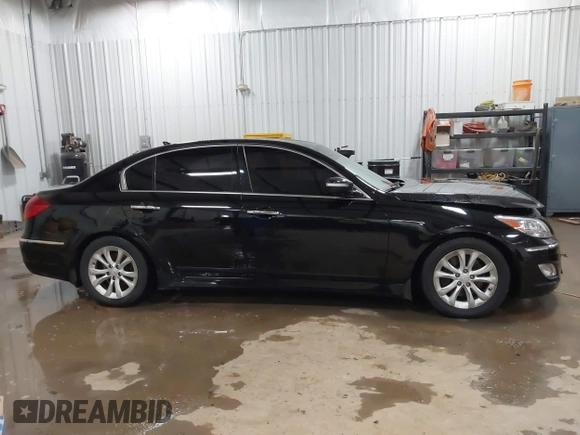 2013 Hyundai Genesis 3.8L with VIN KMHGC4DD3DU247095, listed as a IAAI auction lot 41551023 with 131,038 mi miles. Bid and sale history available at carsss.com. Image 13.