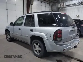 2007 Chevrolet TrailBlazer LS with VIN 1GNDT13S272125034, listed as a IAAI auction lot 41478515 with 215,462 mi miles and . Bid and sale history available at DreamBid. Image 3.