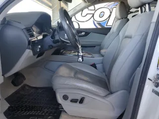 2017 Audi Q7 Prestige with VIN WA1VAAF75HD035838, listed as a Copart auction lot 66308925 with 146,207 mi miles and Clean title. Bid and sale history available at DreamBid. Image 7.