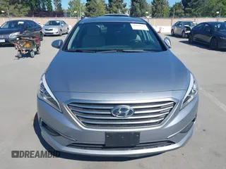 2017 Hyundai Sonata 2.4L with VIN 5NPE24AF4HH595640, listed as a IAAI auction lot 42189171 with 122,192 mi miles and . Bid and sale history available at DreamBid. Image 12.