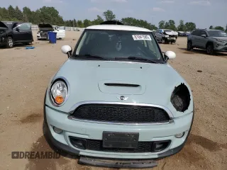 2013 MINI Hardtop S with VIN WMWSV3C52DT396033, listed as a Copart auction lot 61041585 with 83,873 mi miles and Salvage title. Bid and sale history available at DreamBid. Image 5.