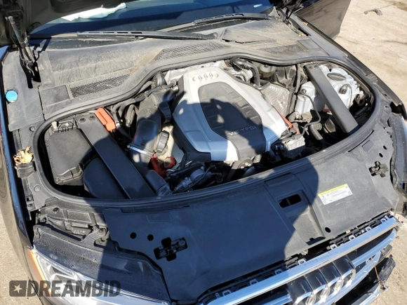 2015 Audi A8 3.0T z VIN WAU3GAFD3FN021393, wystawiony jako Copart lot #46236194 z przebiegiem 58 015 mil mil oraz Szkoda całkowita • Salvage title. Historia ofert i sprzedaży dostępna na DreamBid. Obrazek 11.