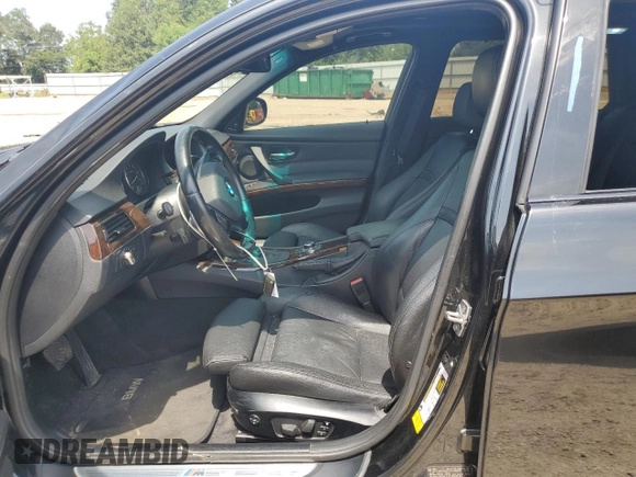 2011 BMW 3 Series 328i xDrive with VIN WBAUU3C50BA542188, listed as a Copart auction lot 74484494 with 181,964 mi miles and Salvage Title. Bid and sale history available at DreamBid. Image 7.