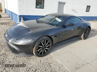 2020 Aston Martin Vantage z VIN SCFSMGAW6LGN03442, wystawiony jako Copart lot #83372524 z przebiegiem 10 819 mil mil oraz Szkody całkowita. Historia ofert i sprzedaży dostępna na DreamBid. Obrazek 1.