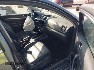 2006 Volkswagen Jetta 2.5L z VIN 3VWSF71K06M798437, wystawiony jako IAAI lot #42559453 z przebiegiem 169 485 mil mil oraz . Historia ofert i sprzedaży dostępna na DreamBid. Obrazek 5.