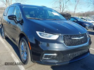 2022 Chrysler Pacifica Touring L z VIN 2C4RC3BG7NR227967, wystawiony jako IAAI lot #41620189 z przebiegiem 33 052 mil mil oraz . Historia ofert i sprzedaży dostępna na DreamBid. Obrazek 1.