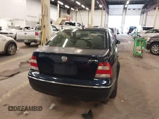2004 Volkswagen Jetta GL с VIN 3VWRK69M94M113701, выставлен на аукционе IAAI как лот 41573481 с пробегом 190 711 миль миль и . История ставок и продаж доступна на DreamBid. Изображение 16.