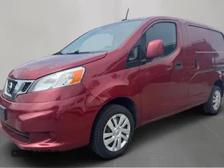 2018 Nissan NV200 SV z VIN 3N6CM0KN1JK70221, wystawiony jako Copart lot #57728825 z przebiegiem 177 867 mil mil oraz Tytuł czysty. Historia ofert i sprzedaży dostępna na DreamBid. Obrazek 2.