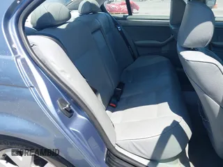2000 BMW 3 Series 323i with VIN WBAAM3340YFP81830, listed as a IAAI auction lot 42625148 with 162,910 mi miles and . Bid and sale history available at DreamBid. Image 8.
