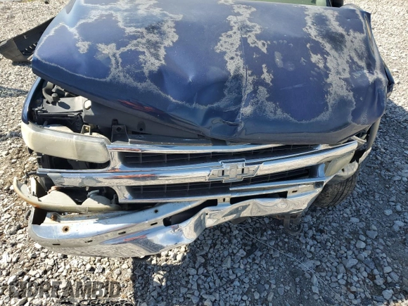 2001 Chevrolet Suburban LS with VIN 1GNFK16T31J246409, listed as a Copart auction lot 51644254 with 0 mi miles and Non Repairable. Bid and sale history available at carsss.com. Image 12.