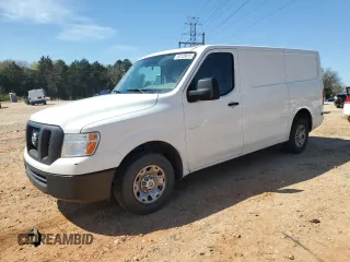 2018 Nissan NV Cargo S z VIN 1N6BF0KM8JN804801, wystawiony jako Copart lot #50125815 z przebiegiem 248 028 mil mil oraz Szkoda całkowita • Salvage title. Historia ofert i sprzedaży dostępna na DreamBid. Obrazek 1.