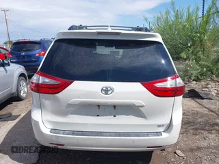 2018 Toyota Sienna XLE Auto Access Seat with VIN 5TDYZ3DC0JS928646, listed as a IAAI auction lot 40179964 with 124,350 mi miles and . Bid and sale history available at DreamBid. Image 17.