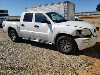 2007 Mitsubishi Raider LS z VIN 1Z7HT28K57S234309, wystawiony jako Copart lot #75505104 z przebiegiem 210 964 mil mil oraz Szkoda całkowita • Salvage title. Historia ofert i sprzedaży dostępna na DreamBid. Obrazek 4.