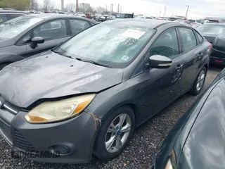 2013 Ford Focus SE z VIN 1FADP3F29DL125404, wystawiony jako IAAI lot #41957990 z przebiegiem 187 000 mil mil oraz . Historia ofert i sprzedaży dostępna na DreamBid. Obrazek 2.