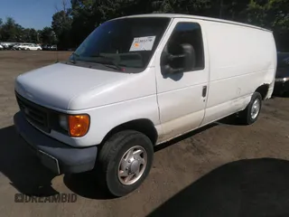 2007 Ford Econoline Cargo Commercial z VIN 1FTNE14W47DB49798, wystawiony jako IAAI lot #42301270 z przebiegiem 361 650 mil mil oraz . Historia ofert i sprzedaży dostępna na DreamBid. Obrazek 2.