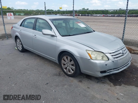 2007 Toyota Avalon XL with VIN 4T1BK36B47U191188, listed as a IAAI auction lot 42127335 with 213,701 mi miles. Bid and sale history available at carsss.com. Image 1.