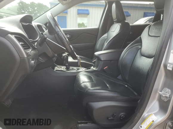 2019 Jeep Cherokee Limited with VIN 1C4PJLDB2KD324295, listed as a Copart auction lot 60706455 with 103,551 mi miles and Non repairable. Bid and sale history available at DreamBid. Image 7.