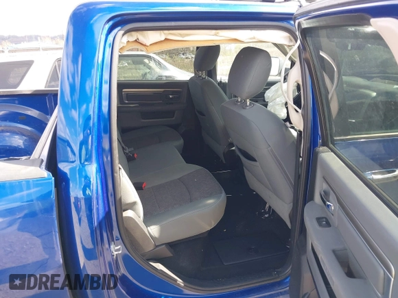 2015 Ram 1500 Big Horn z VIN 1C6RR7LT0FS595755, wystawiony jako IAAI lot #41990415 z przebiegiem 175 888 mil mil oraz . Historia ofert i sprzedaży dostępna na DreamBid. Obrazek 8.