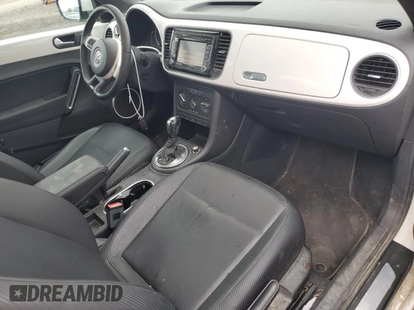 2013 Volkswagen Beetle 2.5L с VIN 3VWJX7AT7DM614139, выставлен на аукционе Copart как лот 78745604 с пробегом 201 620 миль миль и Списание • Salvage title. История ставок и продаж доступна на DreamBid. Изображение 8.