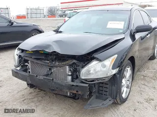 2013 Nissan Maxima 3.5 S with VIN 1N4AA5AP1DC827803, listed as a IAAI auction lot 41203054 with 182,297 mi miles. Bid and sale history available at carsss.com. Image 6.