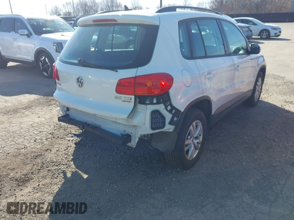 2015 Volkswagen Tiguan S z VIN WVGBV7AX5FW610055, wystawiony jako IAAI lot #41502961 z przebiegiem 81 683 mil mil oraz . Historia ofert i sprzedaży dostępna na DreamBid. Obrazek 6.