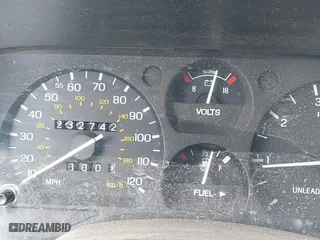 1995 Ford Thunderbird LX with VIN 1FALP62W1SH168074, listed as a IAAI auction lot 41995575 with 232,742 mi miles. Bid and sale history available at carsss.com. Image 7.
