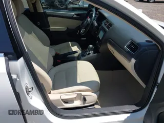 2014 Volkswagen Jetta TDI w/Premium/Nav with VIN 3VWLL7AJXEM366828, listed as a IAAI auction lot 42392563 with 132,924 mi miles and . Bid and sale history available at DreamBid. Image 5.