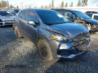 2020 Chevrolet Trax LS with VIN 3GNCJNSB4LL176912, listed as a IAAI auction lot 41746543 with 101,389 mi miles. Bid and sale history available at carsss.com. Image 1.