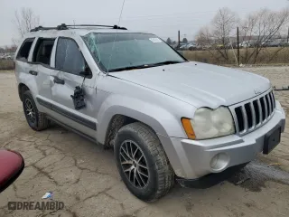 2005 Jeep Grand Cherokee Laredo with VIN 1J4HR48N65C626992, listed as a Copart auction lot 45107265 with 223,529 mi miles and Clean Title. Bid and sale history available at carsss.com. Image 4.