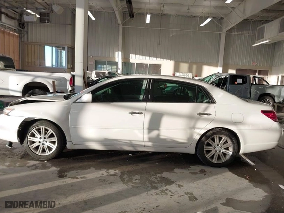 2009 Toyota Avalon XL with VIN 4T1BK36B99U344683, listed as a IAAI auction lot 41011191 with NaN miles. Bid and sale history available at carsss.com. Image 15.