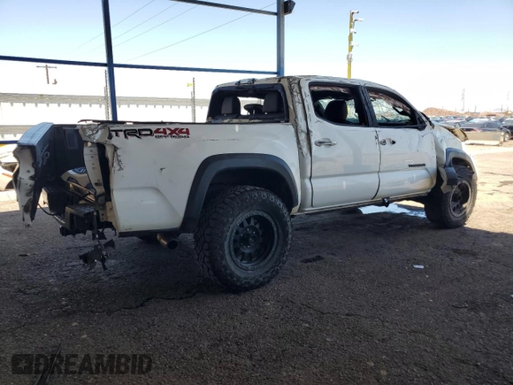 2020 Toyota Tacoma SR5 z VIN 3TMCZ5AN6LM310360, wystawiony jako Copart lot #55726645 z przebiegiem 106 262 mil mil oraz Szkoda całkowita • Salvage title. Historia ofert i sprzedaży dostępna na DreamBid. Obrazek 3.