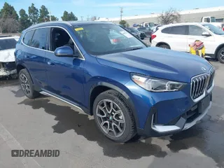 2025 BMW X1 xDrive28i with VIN WBX73EF07S5132594, listed as a IAAI auction lot 41698326 with 359 mi miles. Bid and sale history available at carsss.com. Image 1.