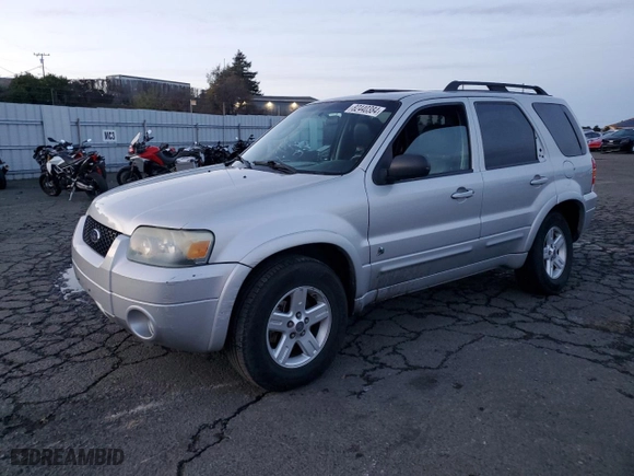 2007 Ford Escape Hybrid with VIN 1FMCU59H87KA41249, listed as a Copart auction lot 82440384 with 335,535 mi miles and Salvage Title. Bid and sale history available at carsss.com. Image 1.