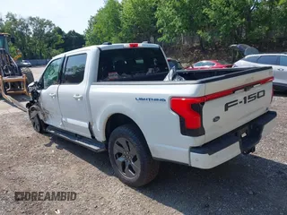 2023 Ford F-150 Lightning Pro с VIN 1FTVW1EVXPWG27360, выставлен на аукционе IAAI как лот 42073228 с пробегом 25 519 миль миль и . История ставок и продаж доступна на DreamBid. Изображение 3.