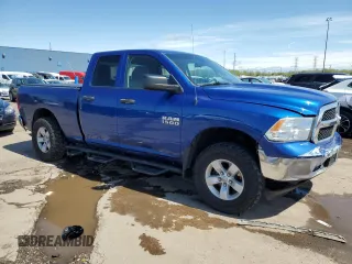 2017 Ram 1500 ST z VIN 1C6RR7FG6HS682111, wystawiony jako Copart lot #56308765 z przebiegiem 61 604 mil mil oraz Szkoda całkowita • Salvage title. Historia ofert i sprzedaży dostępna na DreamBid. Obrazek 4.
