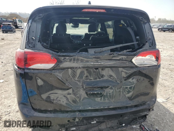2018 Chrysler Pacifica Limited with VIN 2C4RC1GG8JR260368, listed as a Copart auction lot 52537355 with 102,112 mi miles and Salvage title. Bid and sale history available at DreamBid. Image 6.