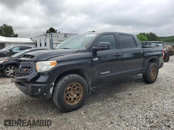 2017 Toyota Tundra Limited z VIN 5TFHW5F1XHX670835, wystawiony jako Copart lot #58166755 z przebiegiem 103 123 mil mil oraz Szkoda całkowita • Salvage title. Historia ofert i sprzedaży dostępna na DreamBid. Obrazek 1.