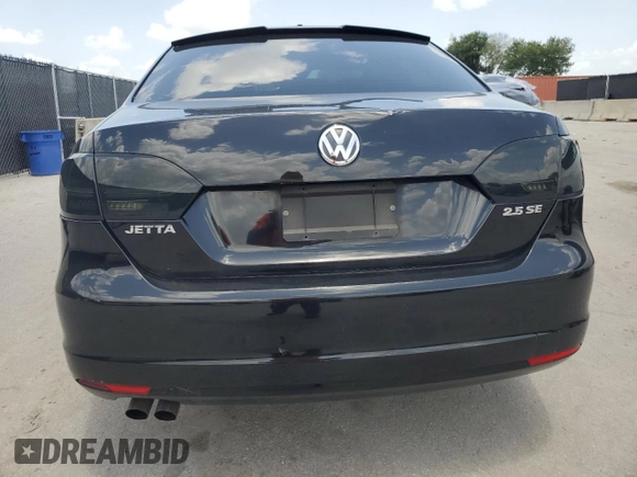 2012 Volkswagen Jetta SE with VIN 3VWDP7AJ7CM105890, listed as a Copart auction lot 60223875 with 167,729 mi miles and Clean title. Bid and sale history available at DreamBid. Image 6.